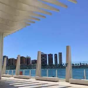 https://apartamento-amplio-junto-al-centro.es-andalucia.com